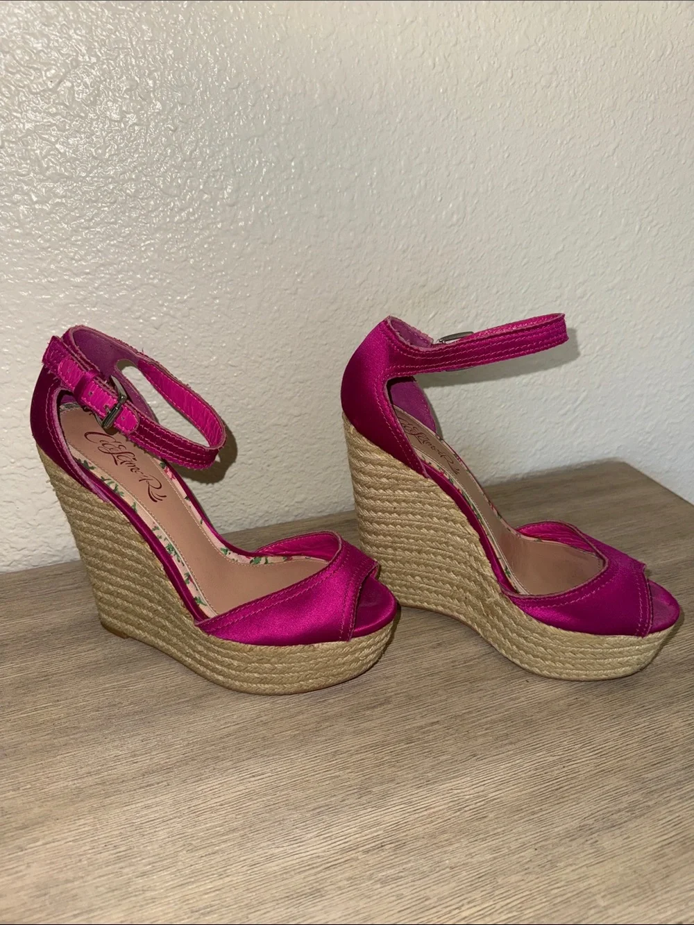 Cece L’Amour vibrant fuchsia